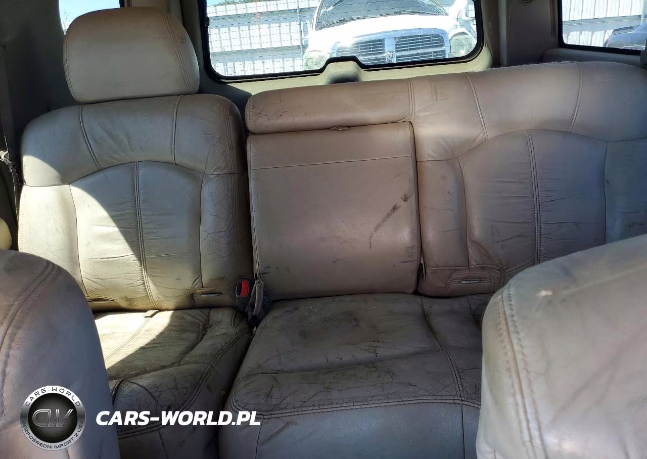 2002 Chevrolet Tahoe K1500 VIN:1GNEK13T52J266131 - 10