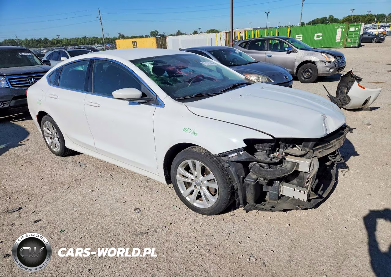 2015 Chrysler 200 Limited VIN:1C3CCCABXFN688076 - 4