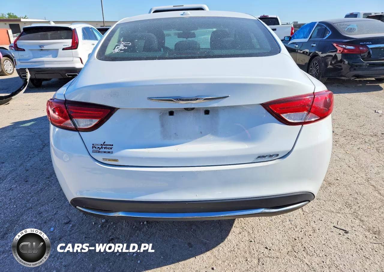 2015 Chrysler 200 Limited VIN:1C3CCCABXFN688076 - 6