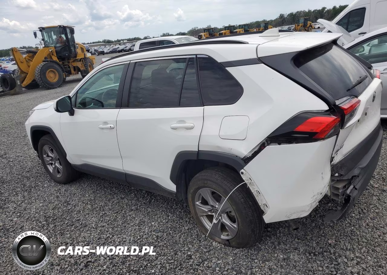 2023 Toyota Rav4 Xle VIN:2T3W1RFV0PC240302 - 2