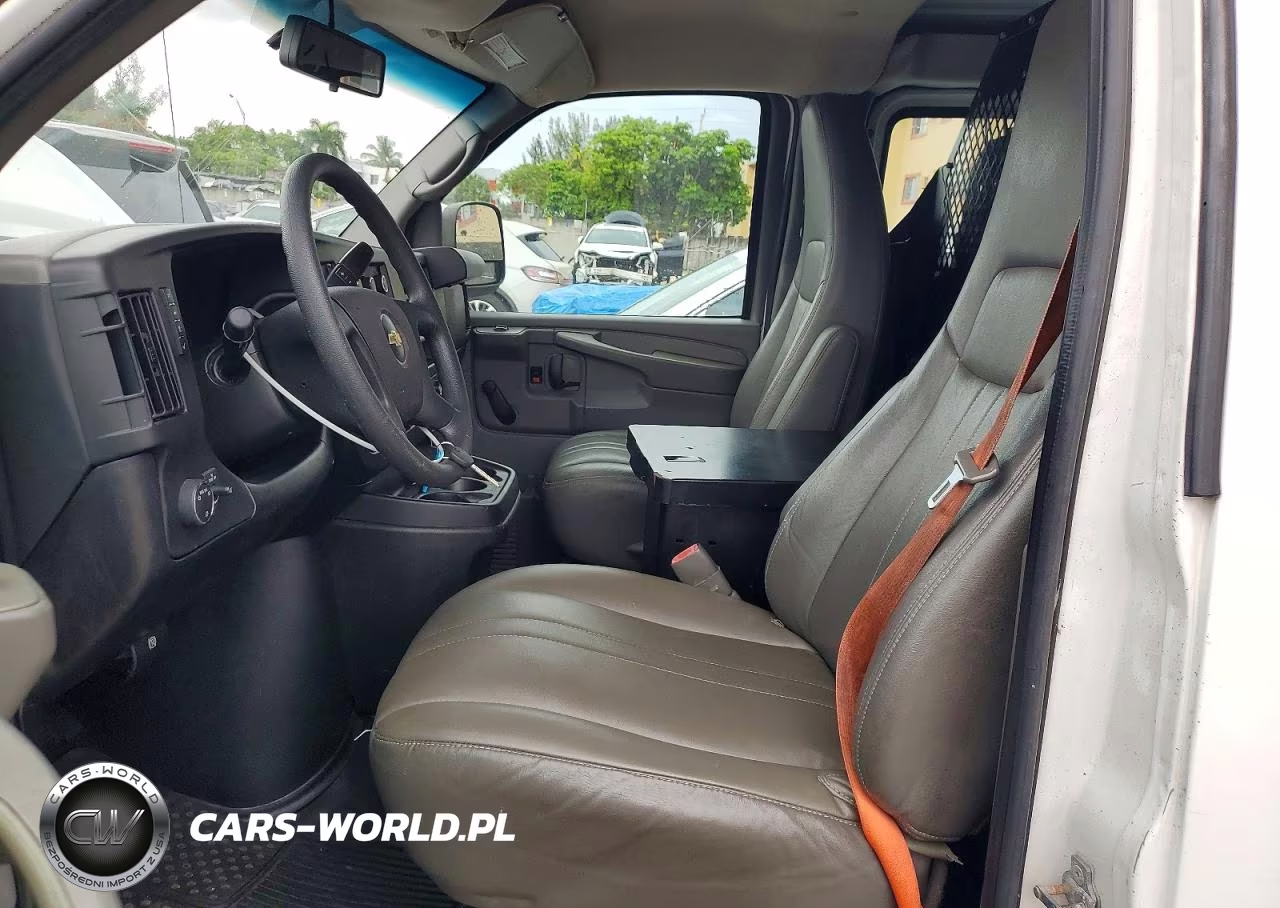 2013 Chevrolet Express G2500 VIN:1GCWGFCA8D1904353 - 7