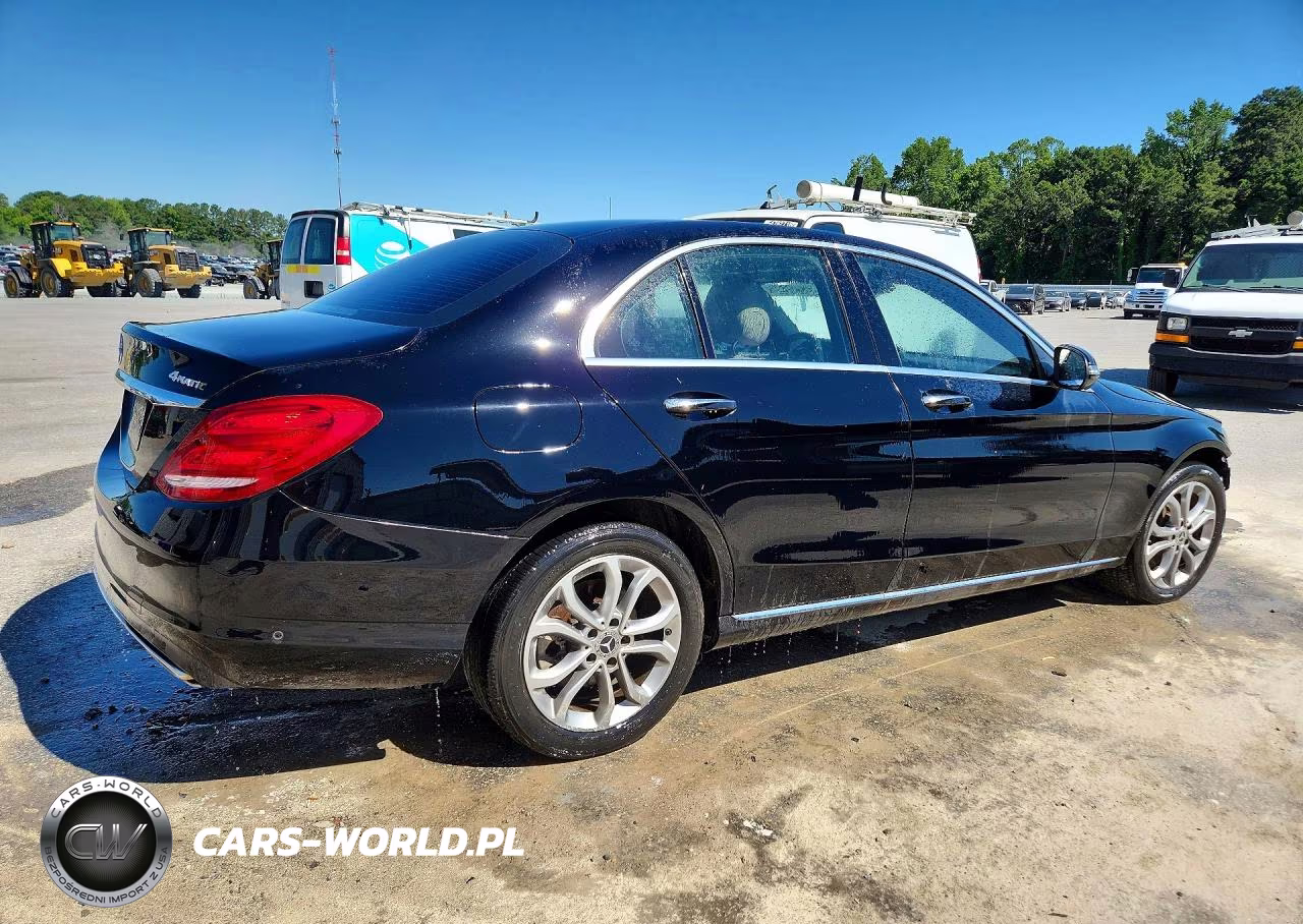 2018 Mercedes-Benz C 300 4Matic VIN:55SWF4KB8JU258069 - 3
