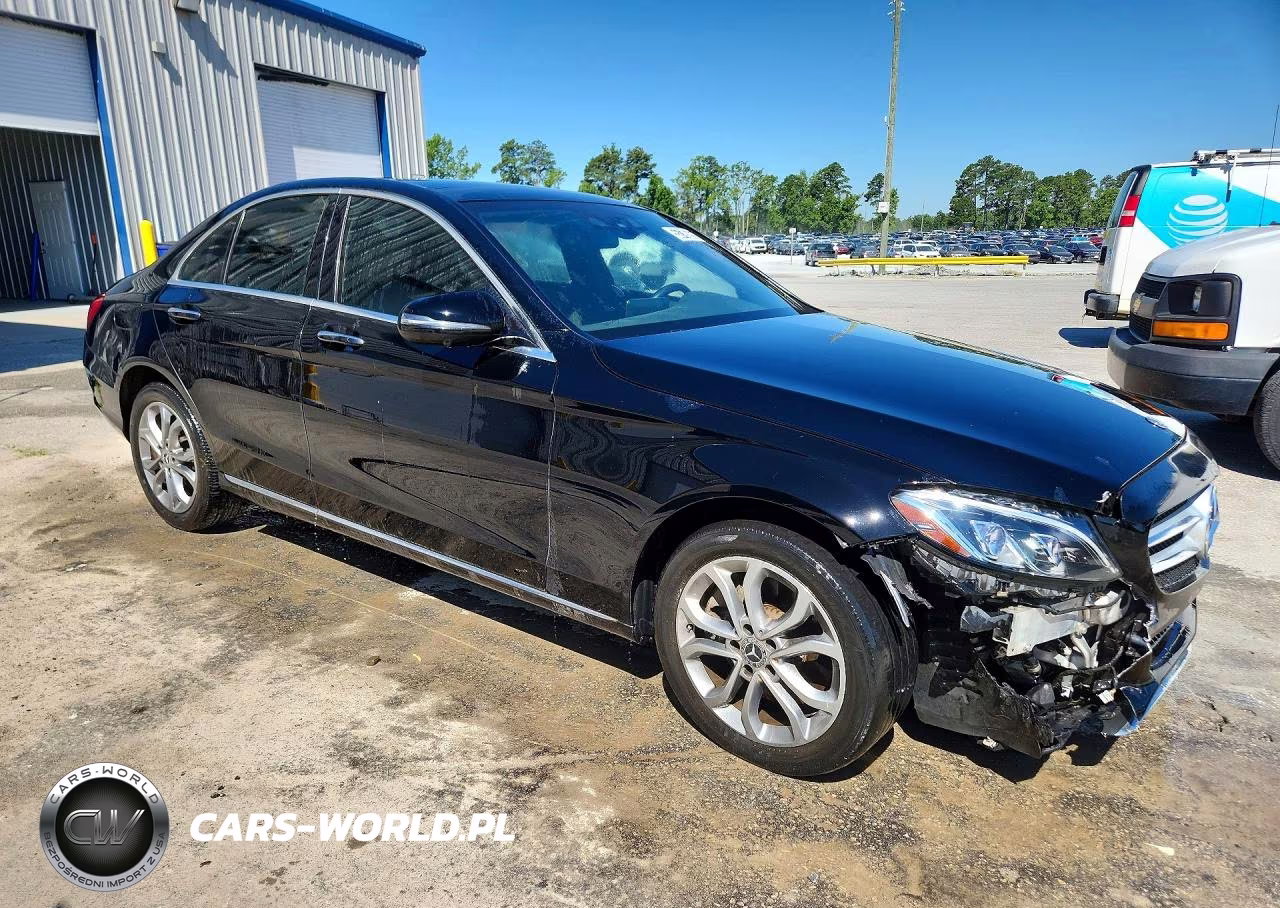 2018 Mercedes-Benz C 300 4Matic VIN:55SWF4KB8JU258069 - 4