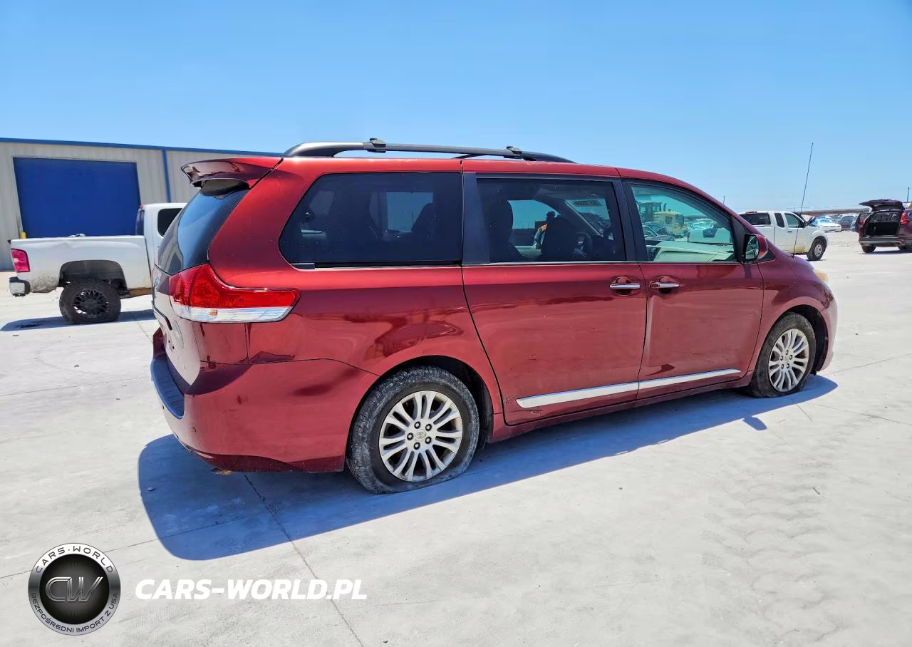 2012 Toyota Sienna Xle 8-Passenger VIN:5TDYK3DC3CS243564 - 3