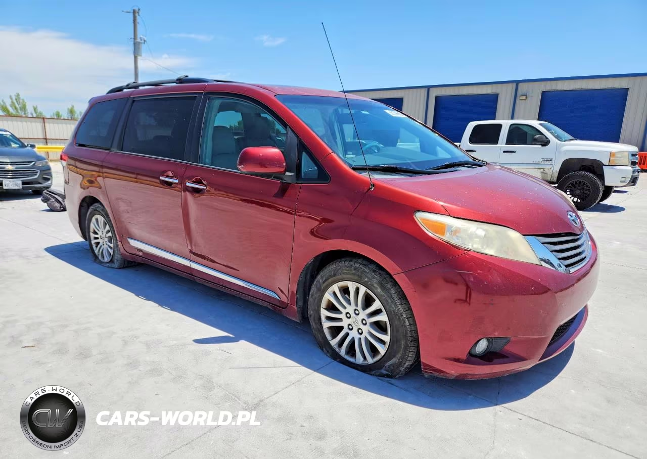 2012 Toyota Sienna Xle 8-Passenger VIN:5TDYK3DC3CS243564 - 4
