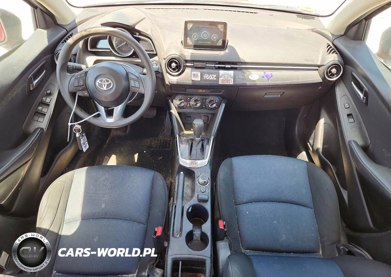 2018 Toyota Yaris Ia Base VIN:3MYDLBYV3JY323309 - 8