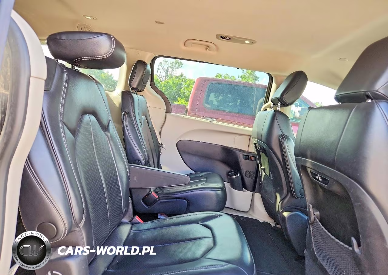 2022 Chrysler Pacifica Touring L VIN:2C4RC1BG4NR122100 - 11