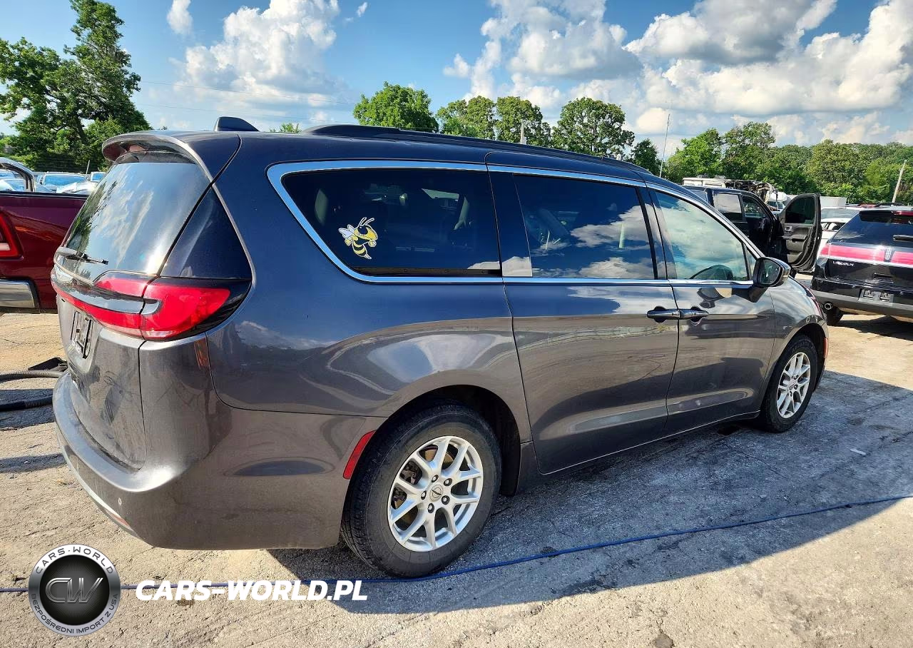 2022 Chrysler Pacifica Touring L VIN:2C4RC1BG4NR122100 - 3