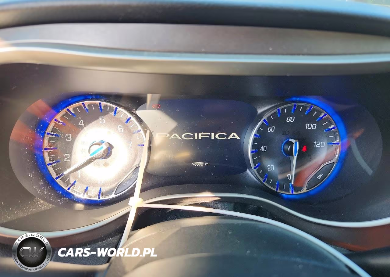 2022 Chrysler Pacifica Touring L VIN:2C4RC1BG4NR122100 - 9