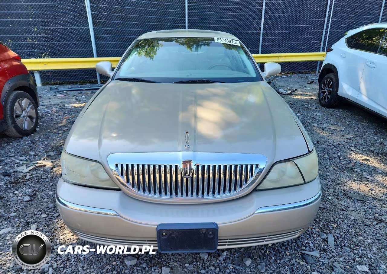 2006 Lincoln Town Car Signature Limited VIN:1LNHM82W36Y620578 - 5