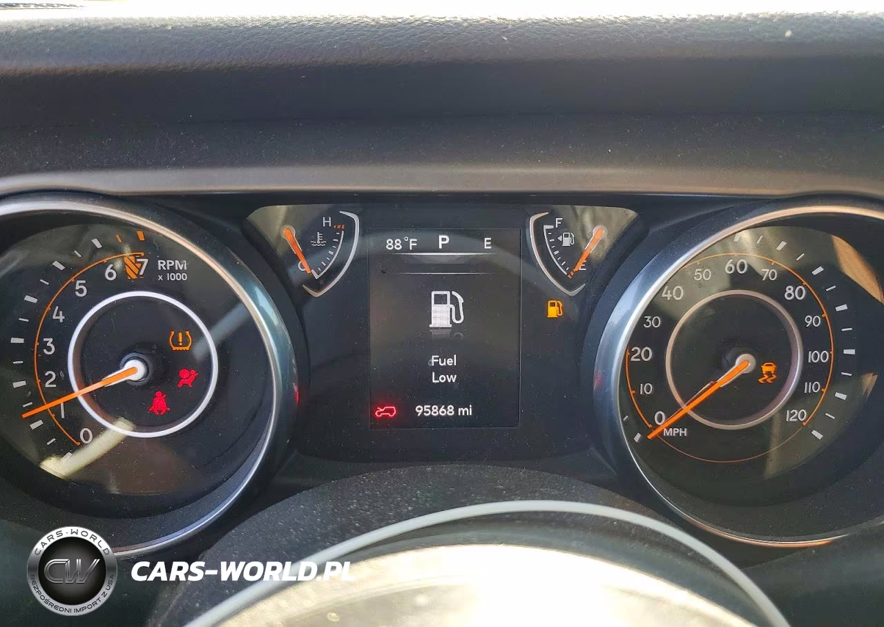 2018 Jeep Wrangler Unlimited Sport VIN:1C4HJXDG9JW115887 - 9