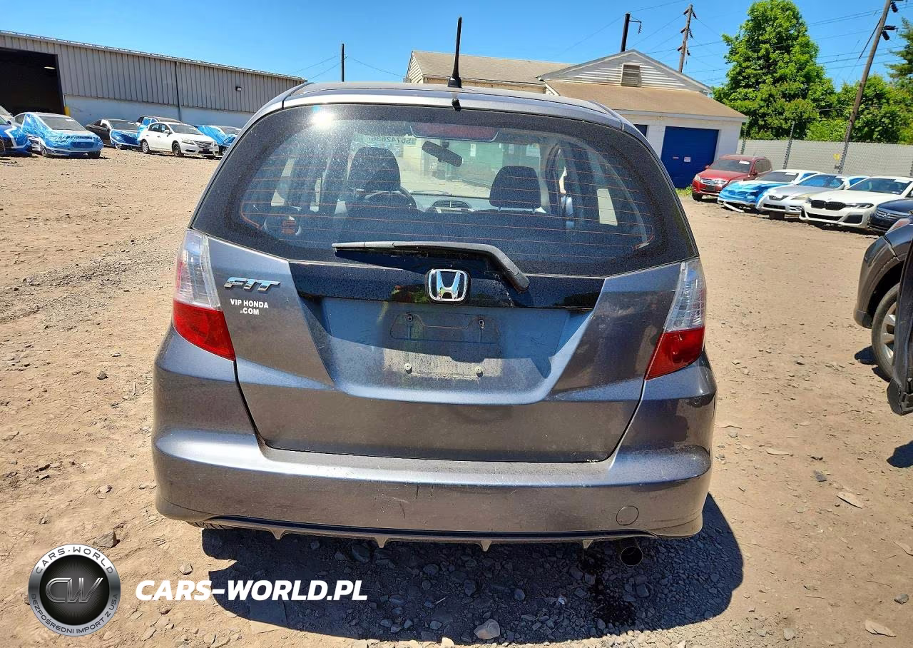 2013 Honda Fit VIN:JHMGE8H32DC074262 - 6