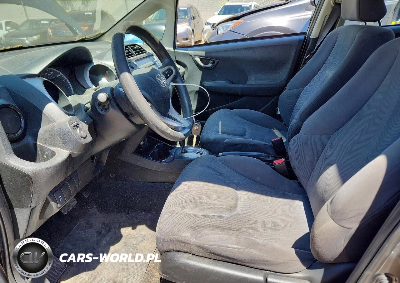 2013 Honda Fit VIN:JHMGE8H32DC074262 - 7