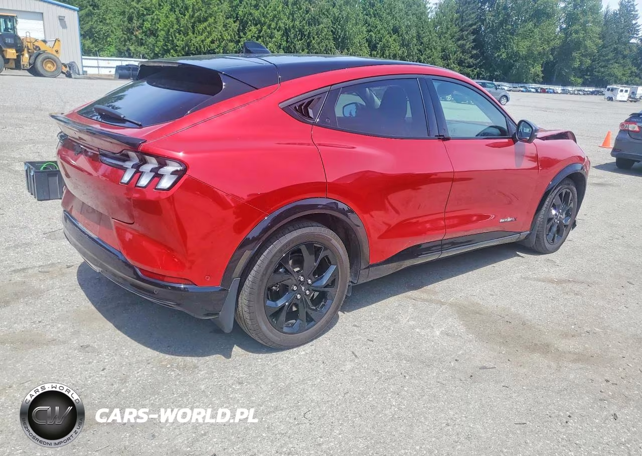 2023 Ford Mustang Mach-E Premium VIN:3FMTK3SU7PMA70915 - 3
