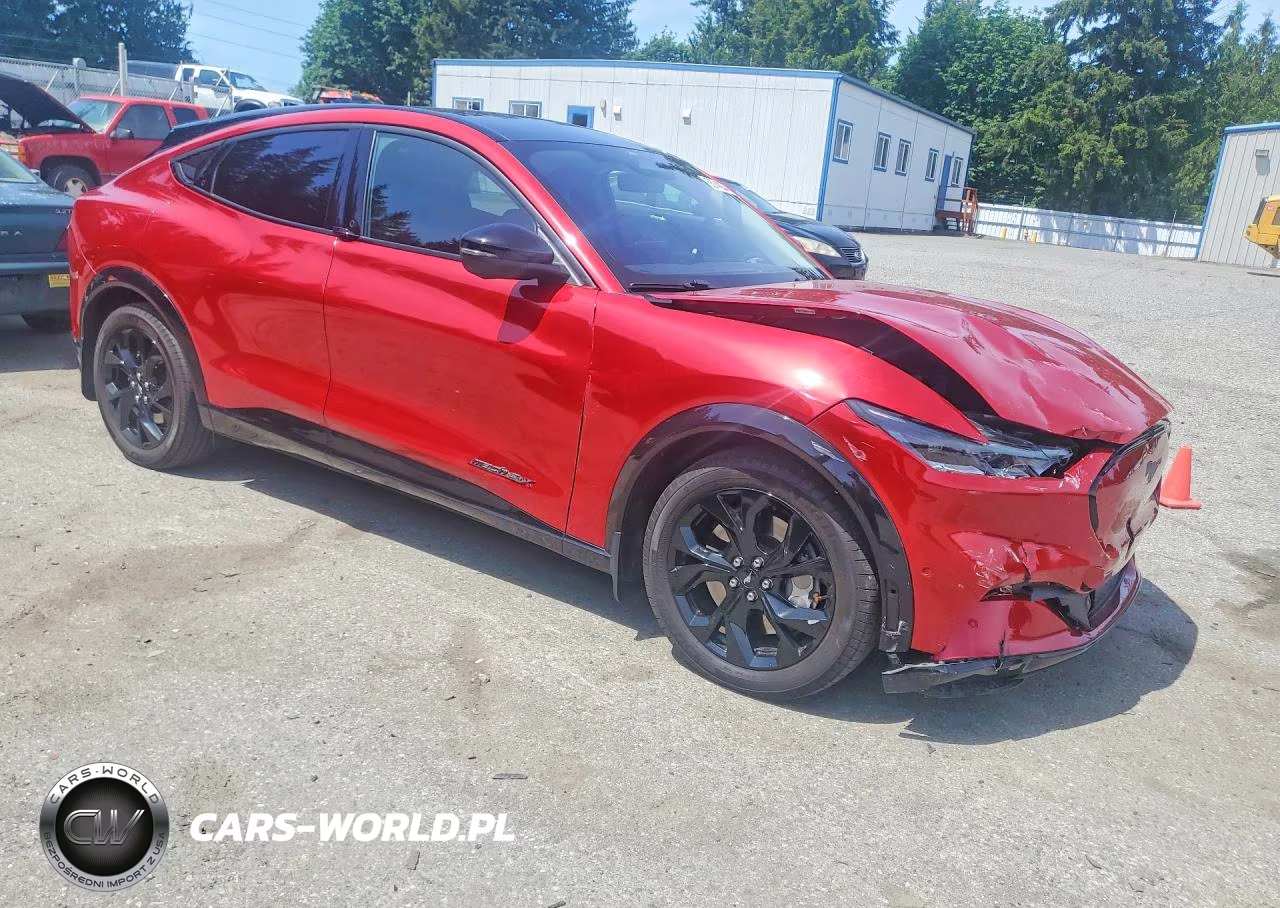 2023 Ford Mustang Mach-E Premium VIN:3FMTK3SU7PMA70915 - 4