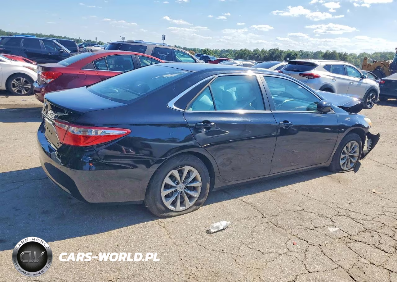 2015 Toyota Camry Le VIN:4T4BF1FK0FR509899 - 3