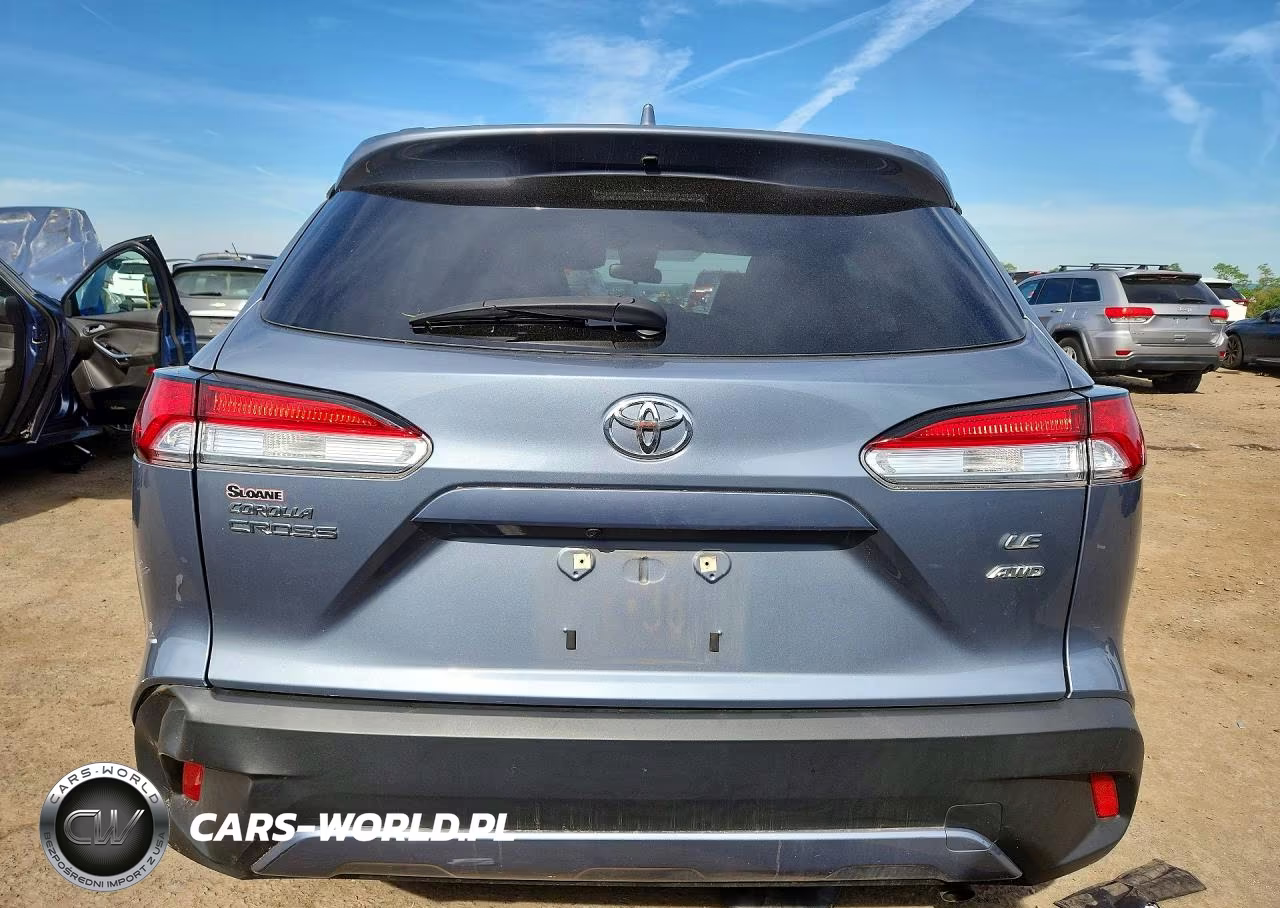 2022 Toyota Corolla Cross Le VIN:7MUCAABG7NV030360 - 6