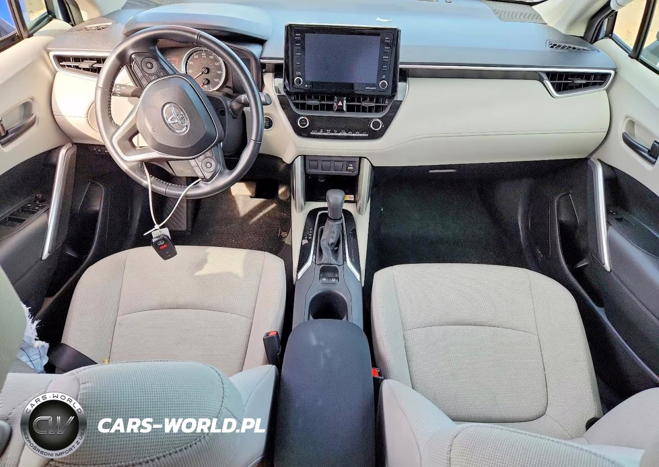 2022 Toyota Corolla Cross Le VIN:7MUCAABG7NV030360 - 8