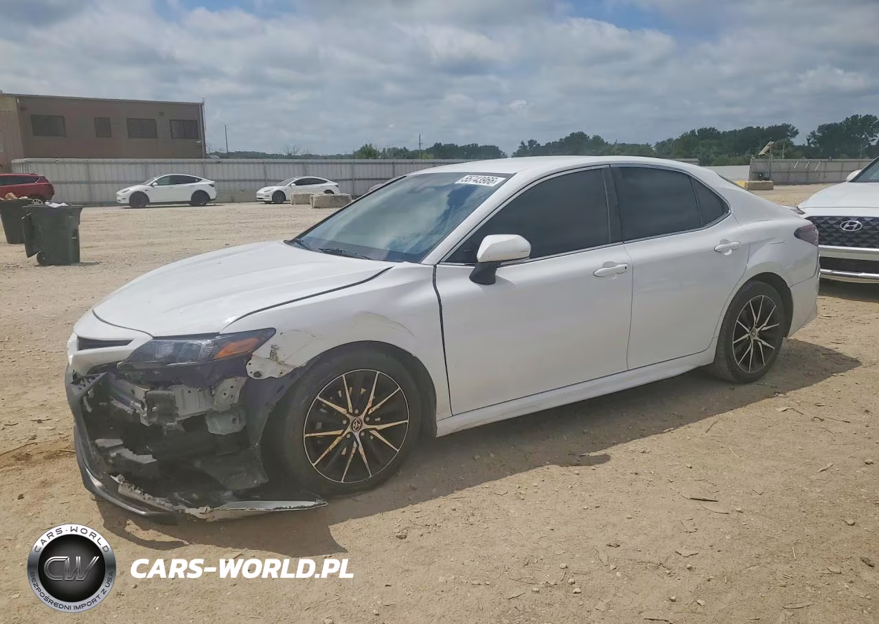 2022 Toyota Camry Se – zdjęcie 1 z 13