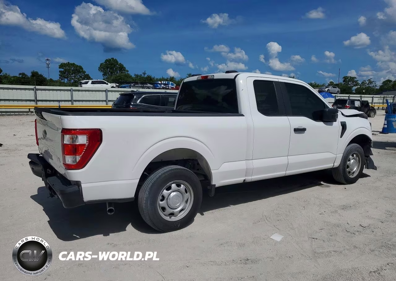2023 Ford F150 Super Cab VIN:1FTEX1CB2PKG03826 - 3