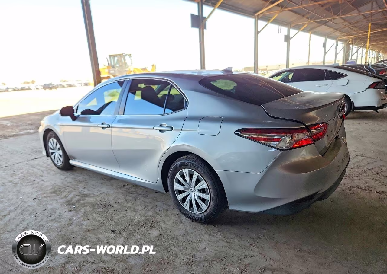 2020 Toyota Camry Le VIN:4T1C31AK9LU545777 - 2