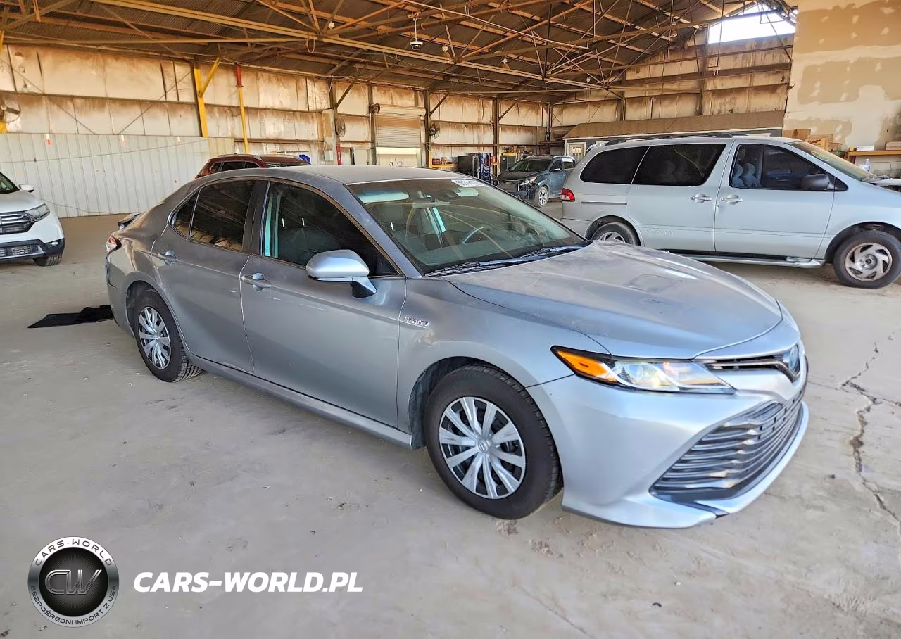 2020 Toyota Camry Le VIN:4T1C31AK9LU545777 - 4