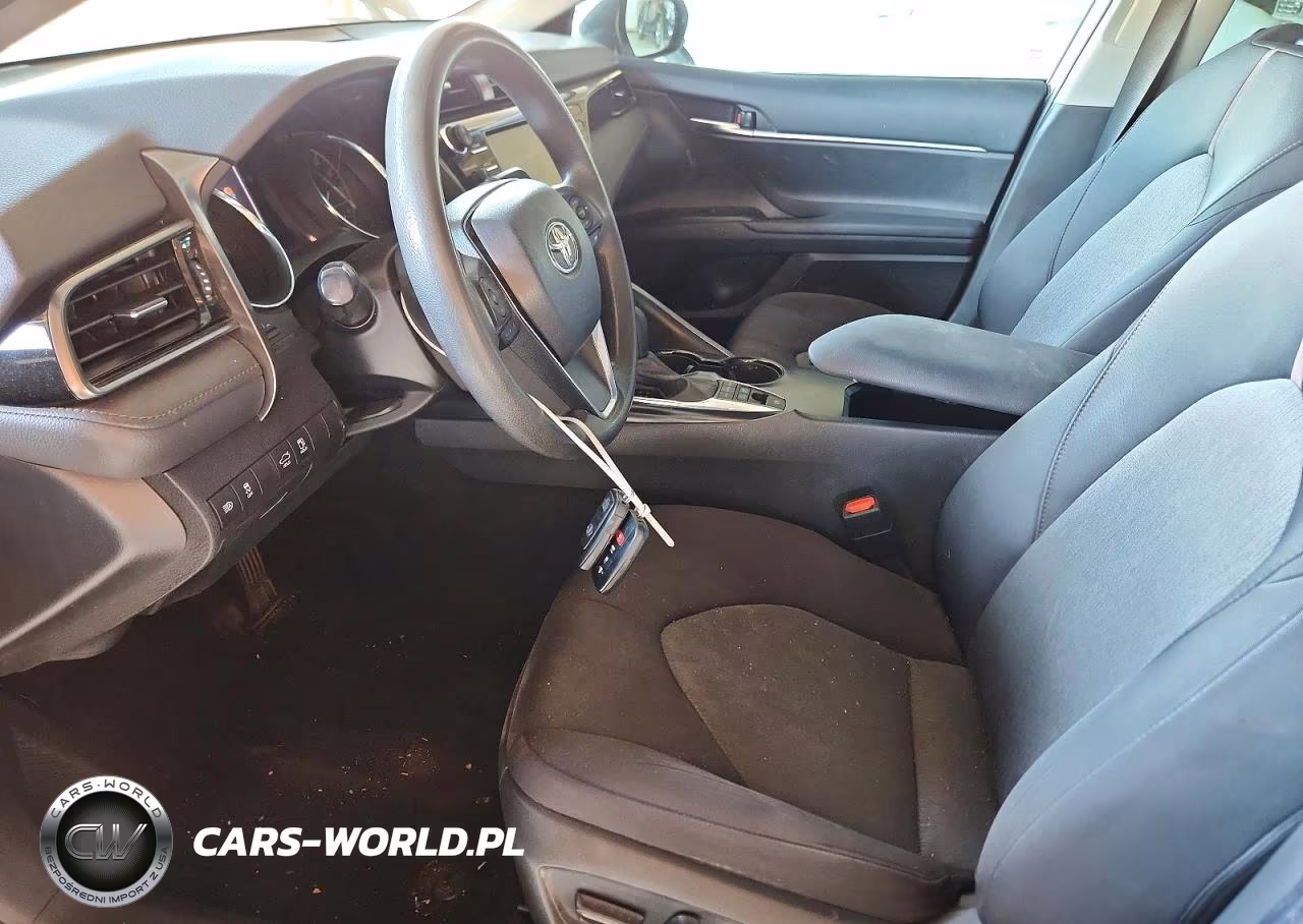 2020 Toyota Camry Le VIN:4T1C31AK9LU545777 - 7