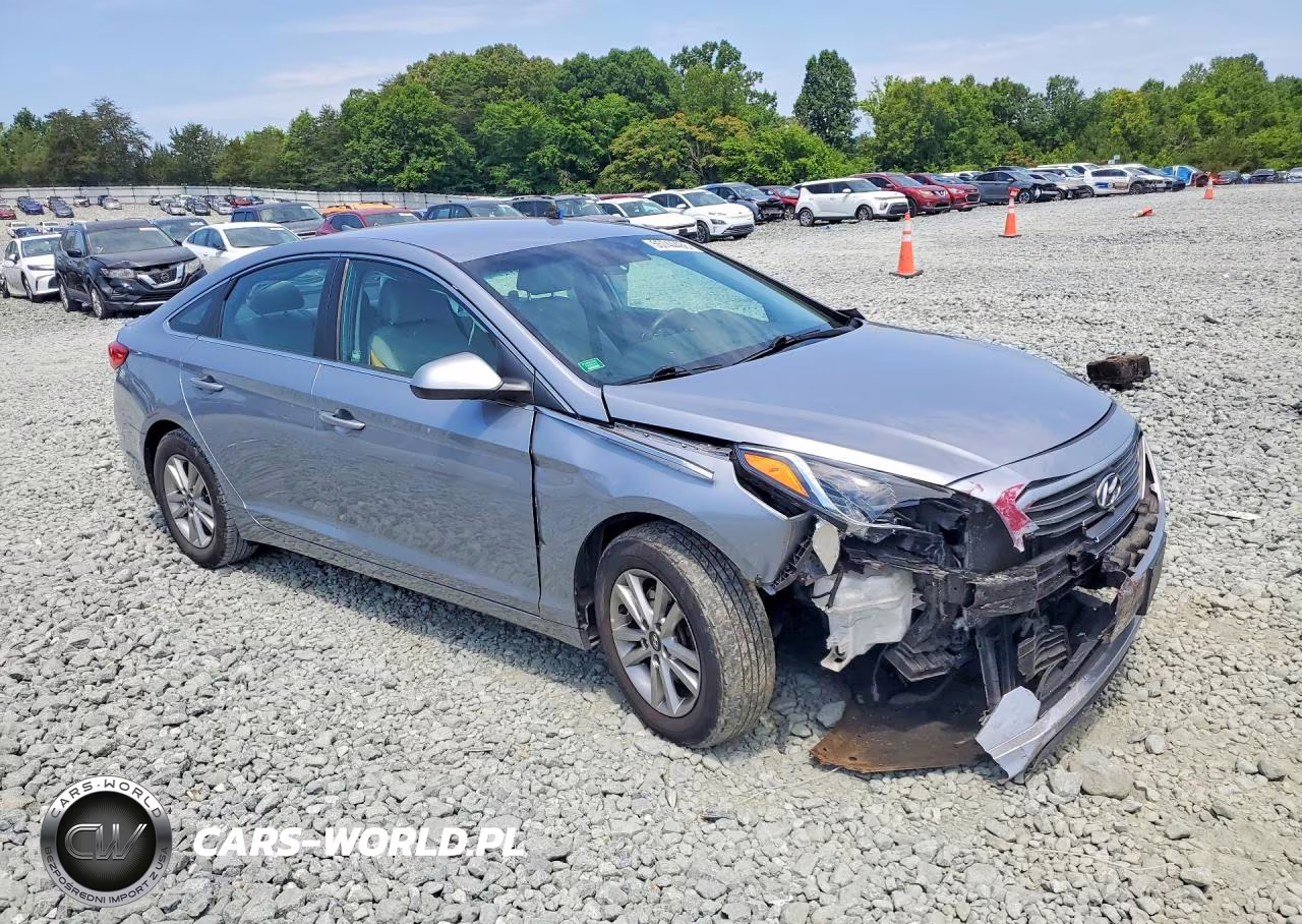 2017 Hyundai Sonata Se VIN:5NPE24AF2HH492586 - 4