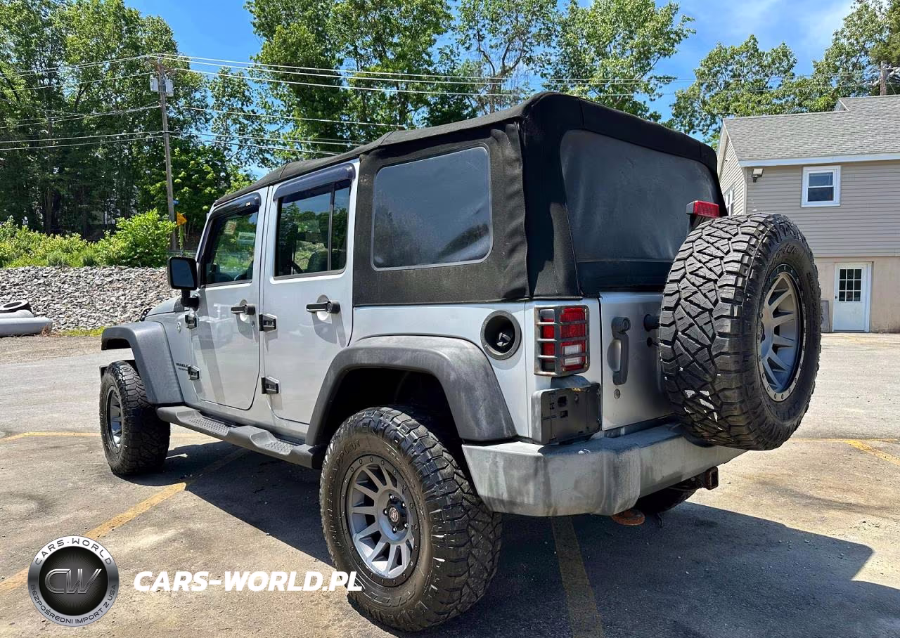2010 Jeep Wrangler Unlimited Sport VIN:1J4BA3H10AL100100 - 2