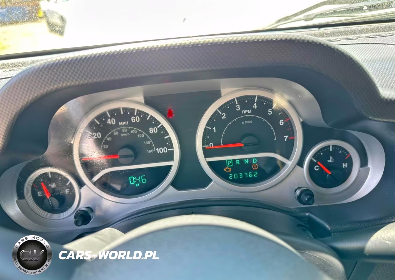 2010 Jeep Wrangler Unlimited Sport VIN:1J4BA3H10AL100100 - 7