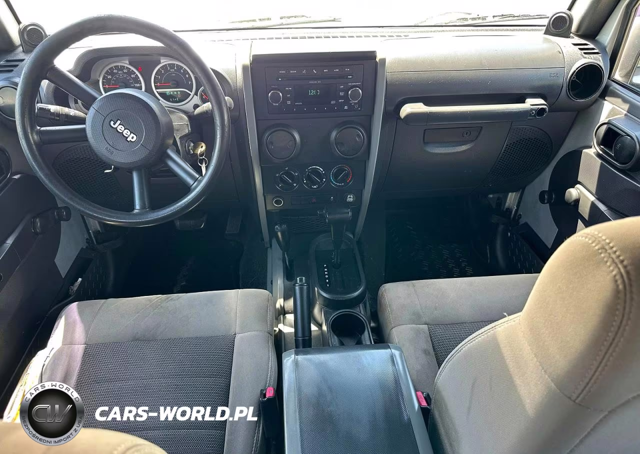 2010 Jeep Wrangler Unlimited Sport VIN:1J4BA3H10AL100100 - 9