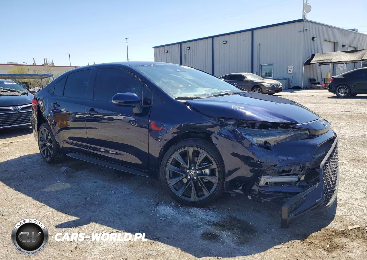 2026 Toyota Corolla Hybrid Se VIN:JTDBCMFE2T3114983 - 4