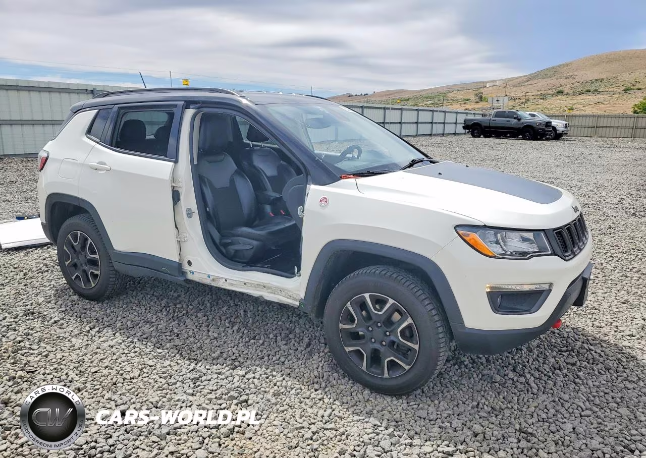 2020 Jeep Compass Trailhawk VIN:3C4NJDDB8LT163301 - 4