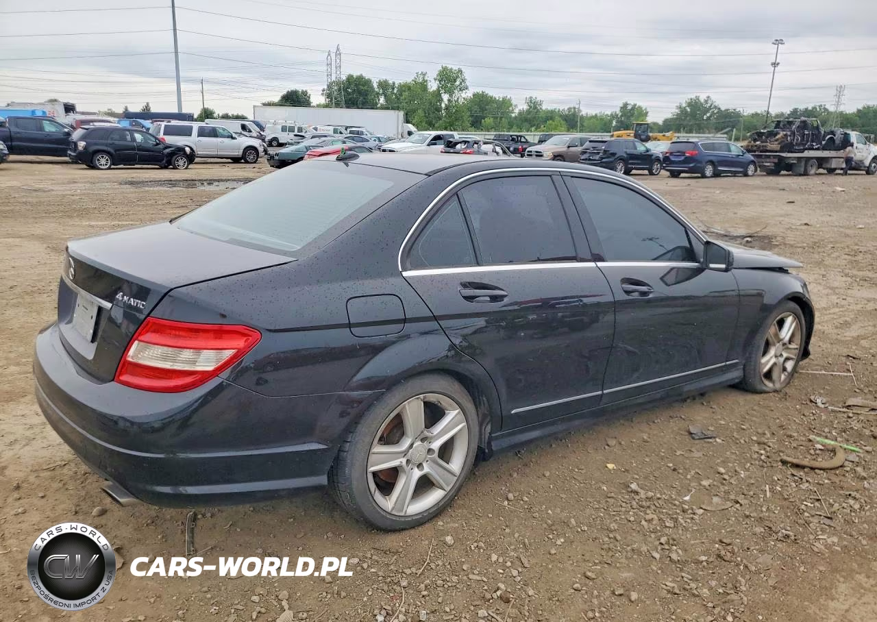 2011 Mercedes-Benz C 300 4Matic VIN:WDDGF8BBXBR157887 - 3
