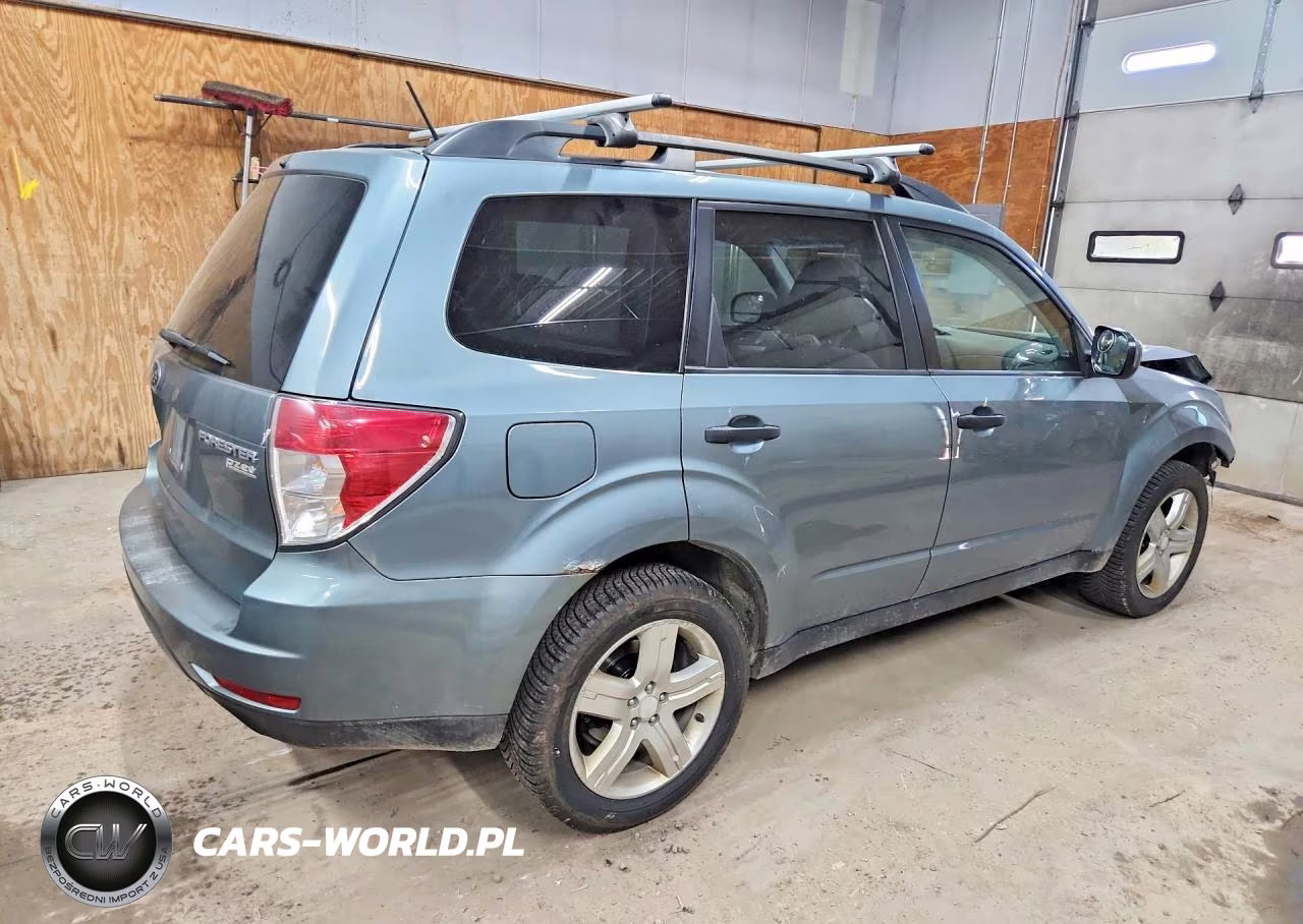 2012 Subaru Forester 2.5X Premium VIN:JF2SHADCXCH456073 - 3
