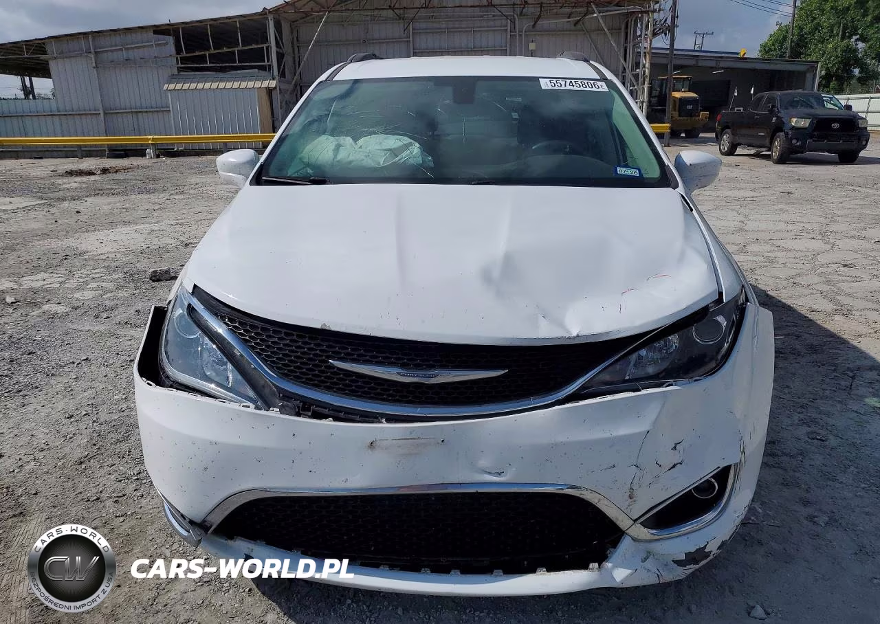 2017 Chrysler Pacifica Touring L VIN:2C4RC1BG8HR576810 - 5