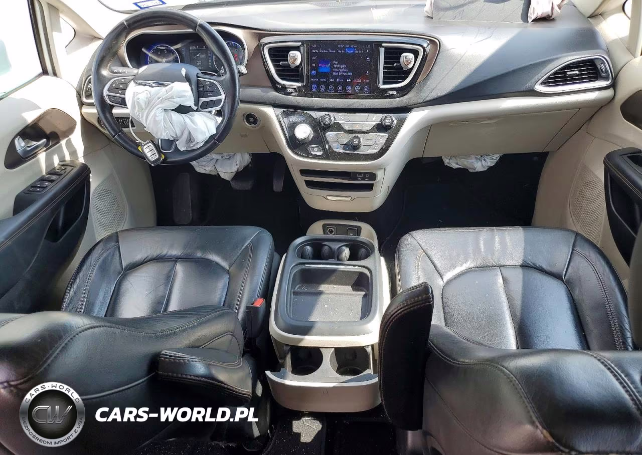 2017 Chrysler Pacifica Touring L VIN:2C4RC1BG8HR576810 - 8