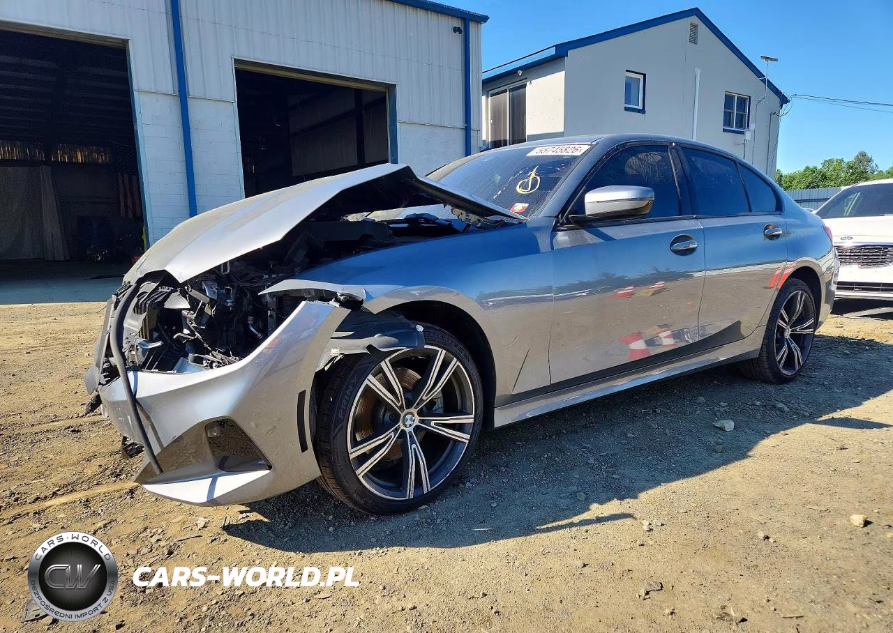 2023 BMW 330Xi – zdjęcie 1 z 12