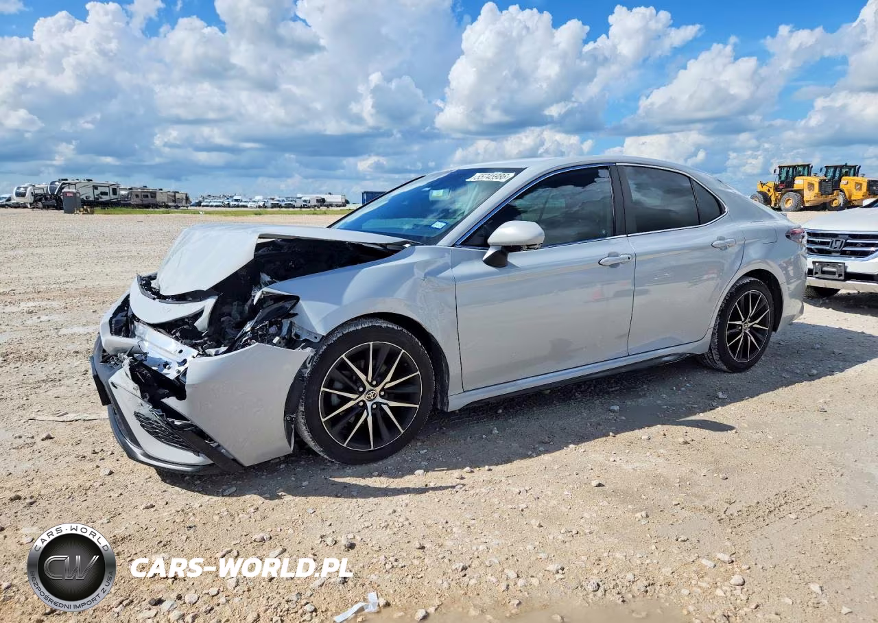 2022 Toyota Camry Se – zdjęcie 1 z 12