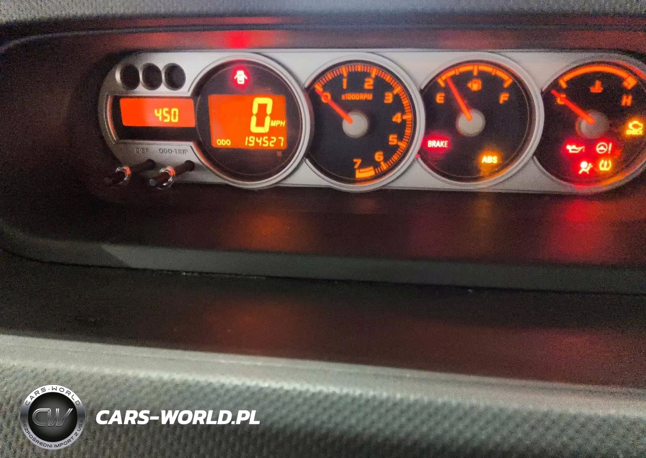 2008 Toyota Scion Xb VIN:JTLKE50EX81016963 - 9