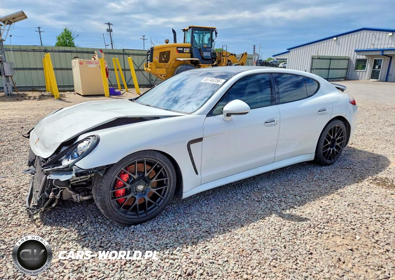 2013 Porsche Panamera Gts