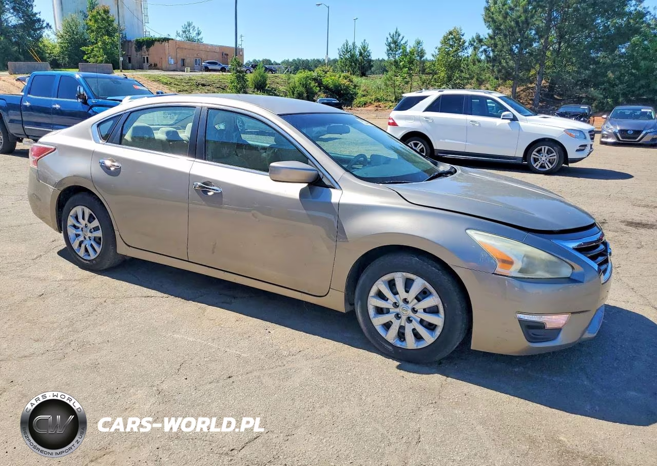 2013 Nissan Altima 2.5 VIN:1N4AL3AP9DC236021 - 4