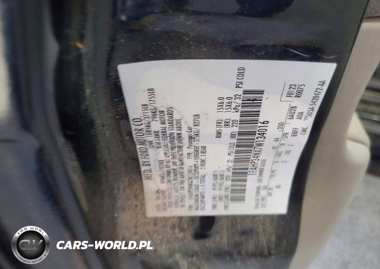 2007 Ford Focus VIN:1FAHP34NX7W134016 - 13