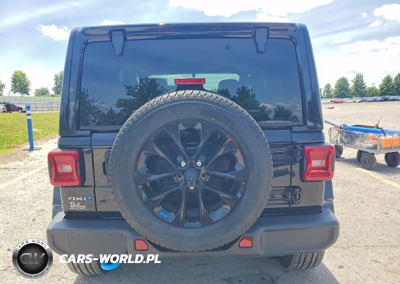 2023 Jeep Wrangler Sahara 4Xe VIN:1C4JJXP68PW553054 - 6