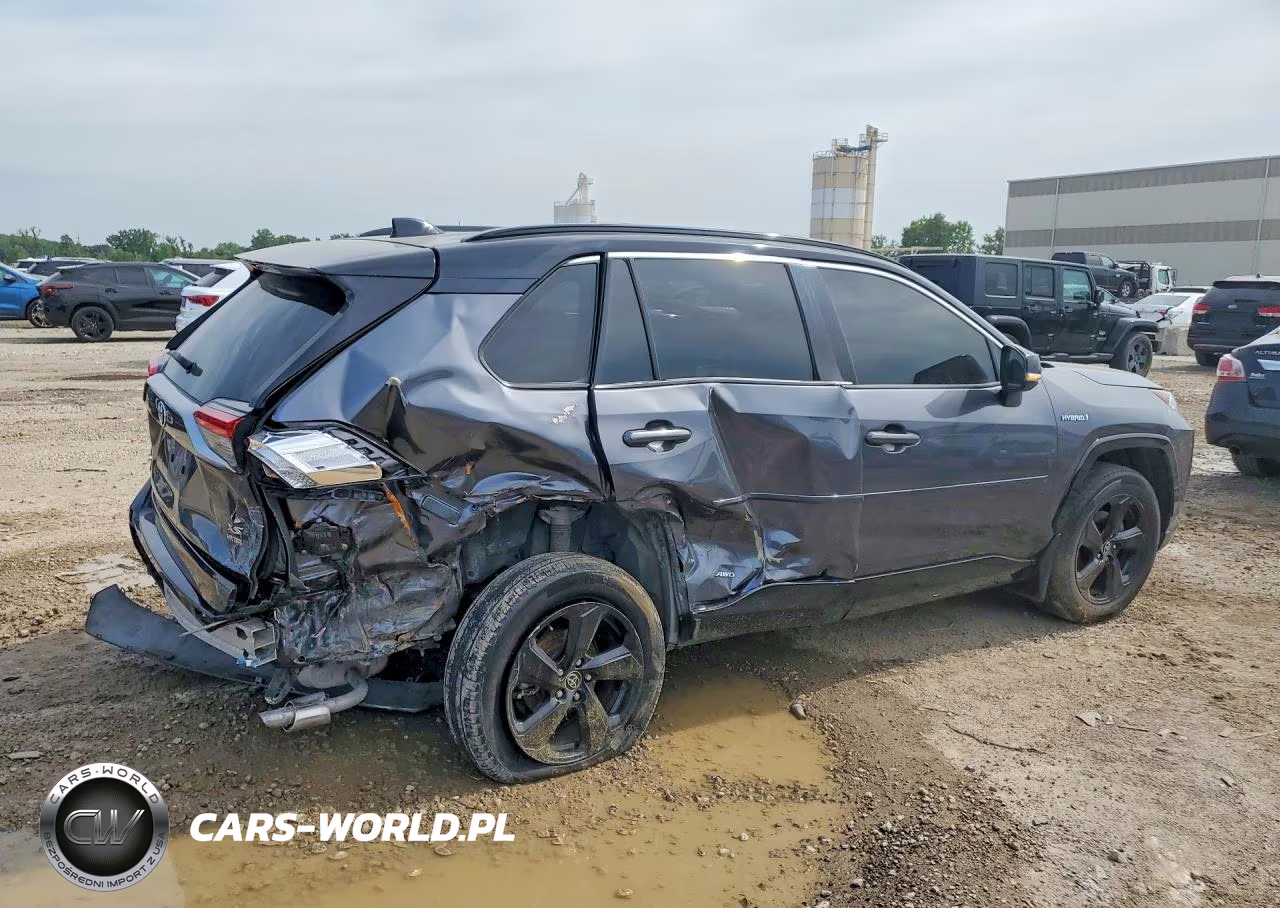 2020 Toyota Rav4 Xse VIN:JTMEWRFV8LD539233 - 3