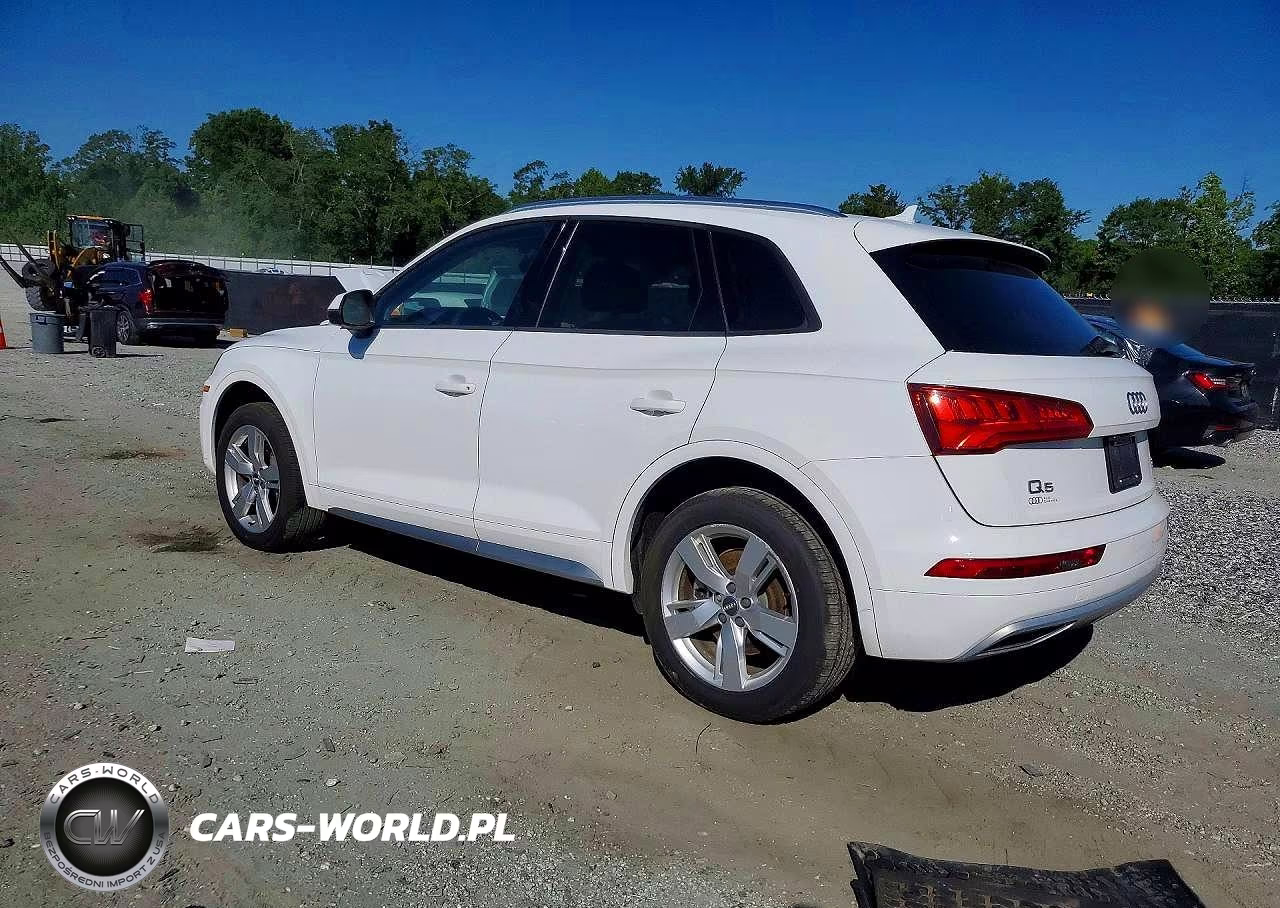 2018 Audi Q5 Premium VIN:WA1ANAFY9J2017291 - 2