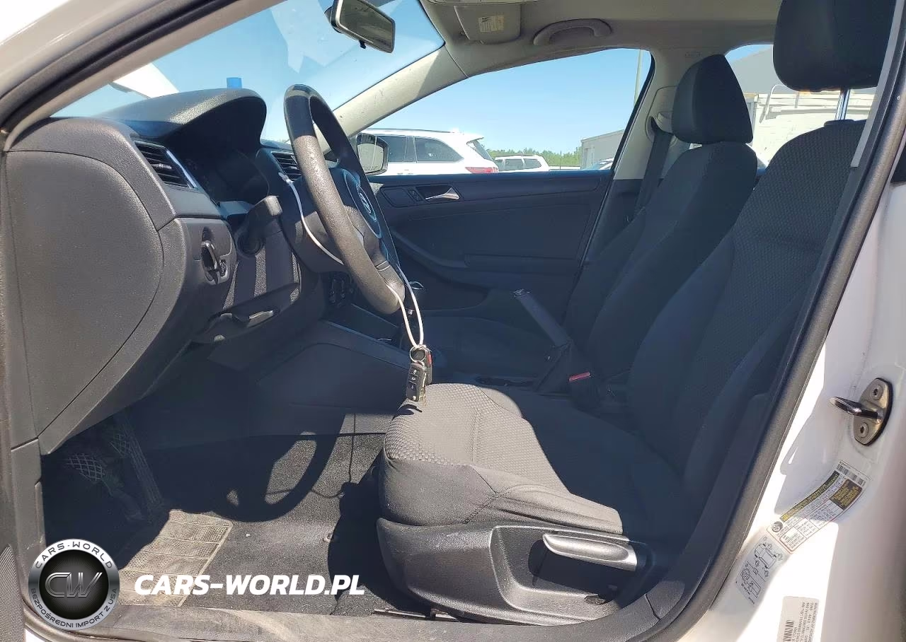 2011 Volkswagen Jetta Base 4D Sedan VIN:3VW1K7AJ0BM346500 - 7