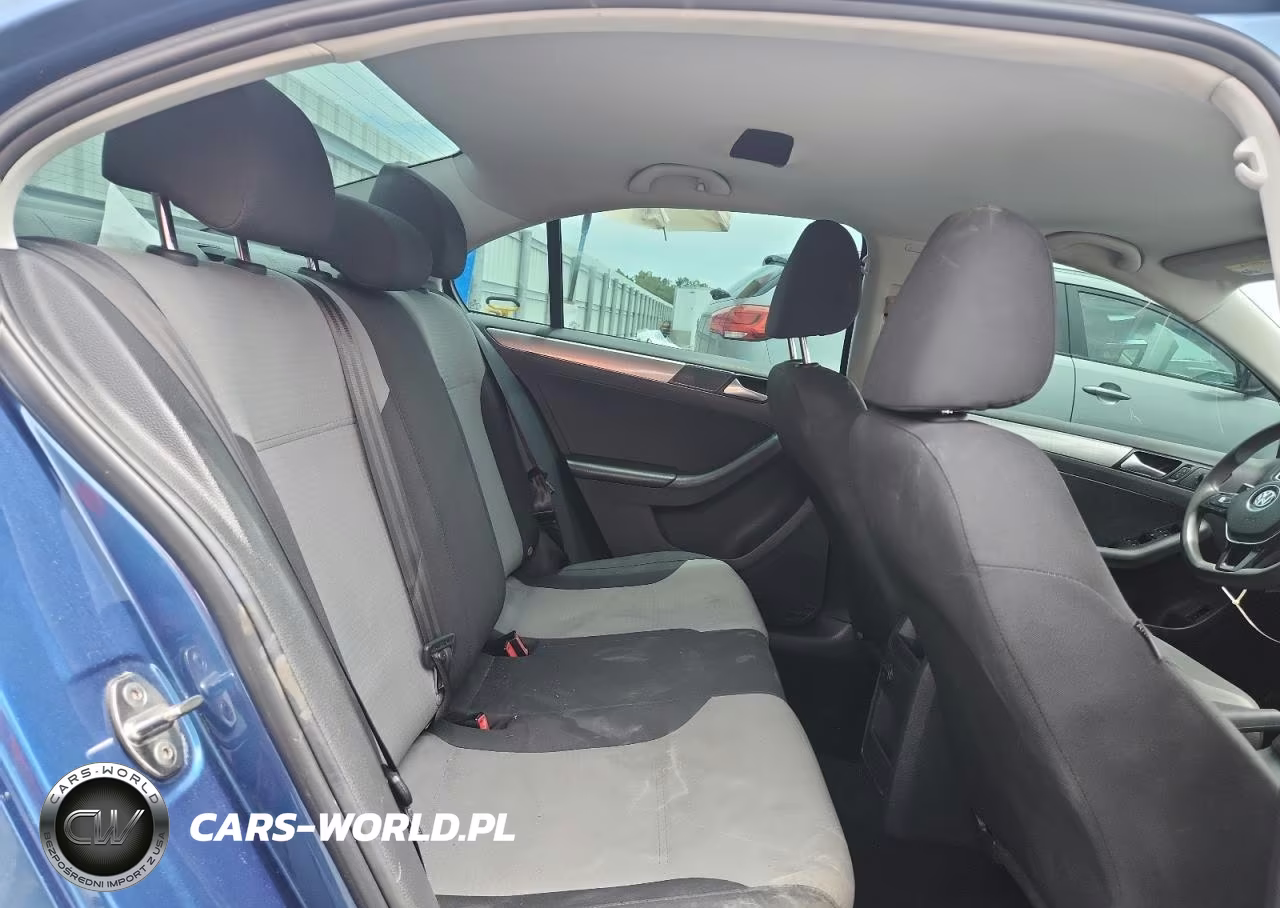 2018 Volkswagen Jetta S VIN:3VW2B7AJ7JM243545 - 10