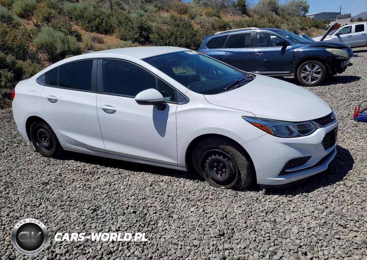 2017 Chevrolet Cruze Ls VIN:3G1BC5SM9HS548346 - 4