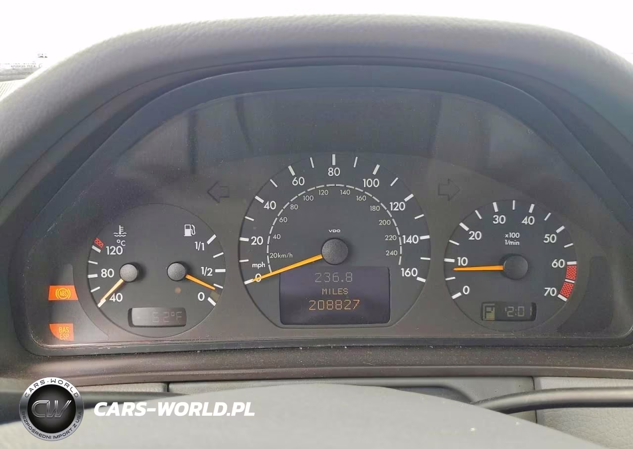 2001 Mercedes-Benz E 320 VIN:WDBJH65J01B276815 - 9